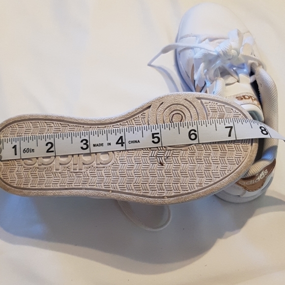 Adidas size 11K white leather shoes - Picture 9 of 9